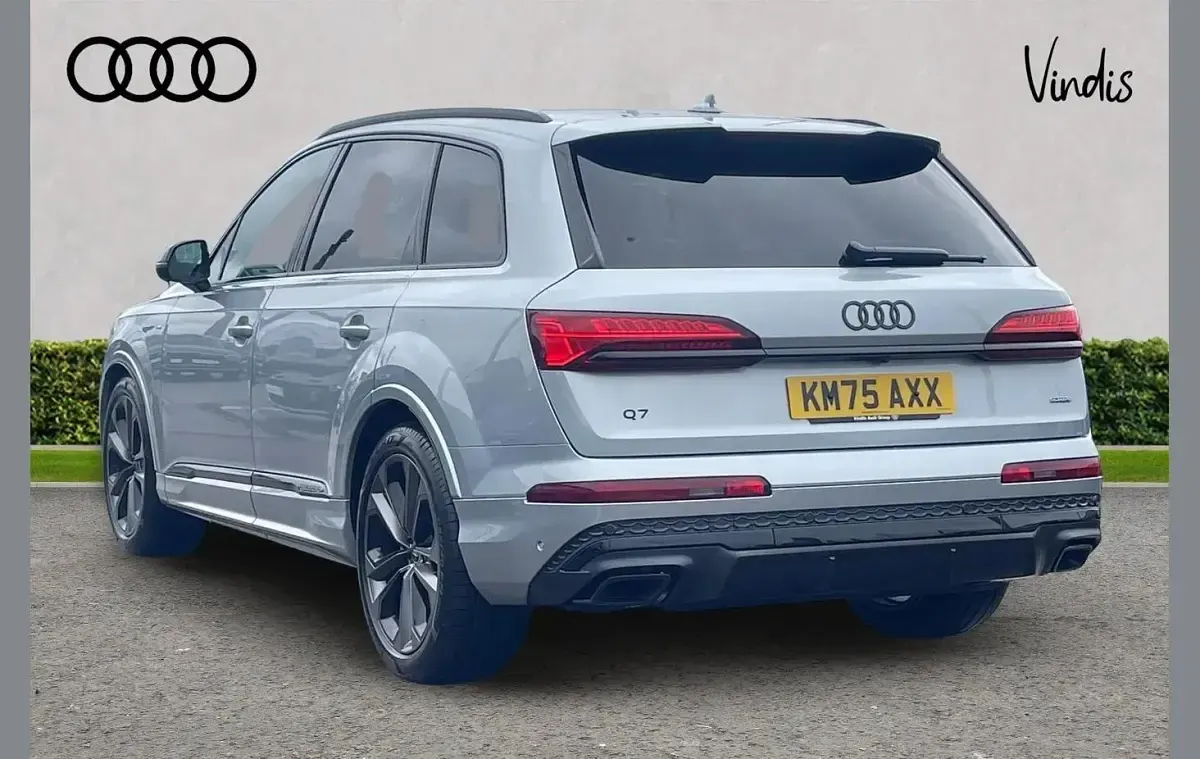 Used Audi Q7 Black Edition 281 HP (206 kW) 2025 Silver SUV