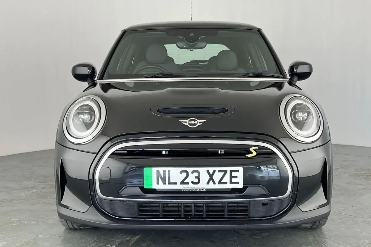 Used Mini Cooper SE Hatch 33 kW (45 HP) 2023 Black Hatchback