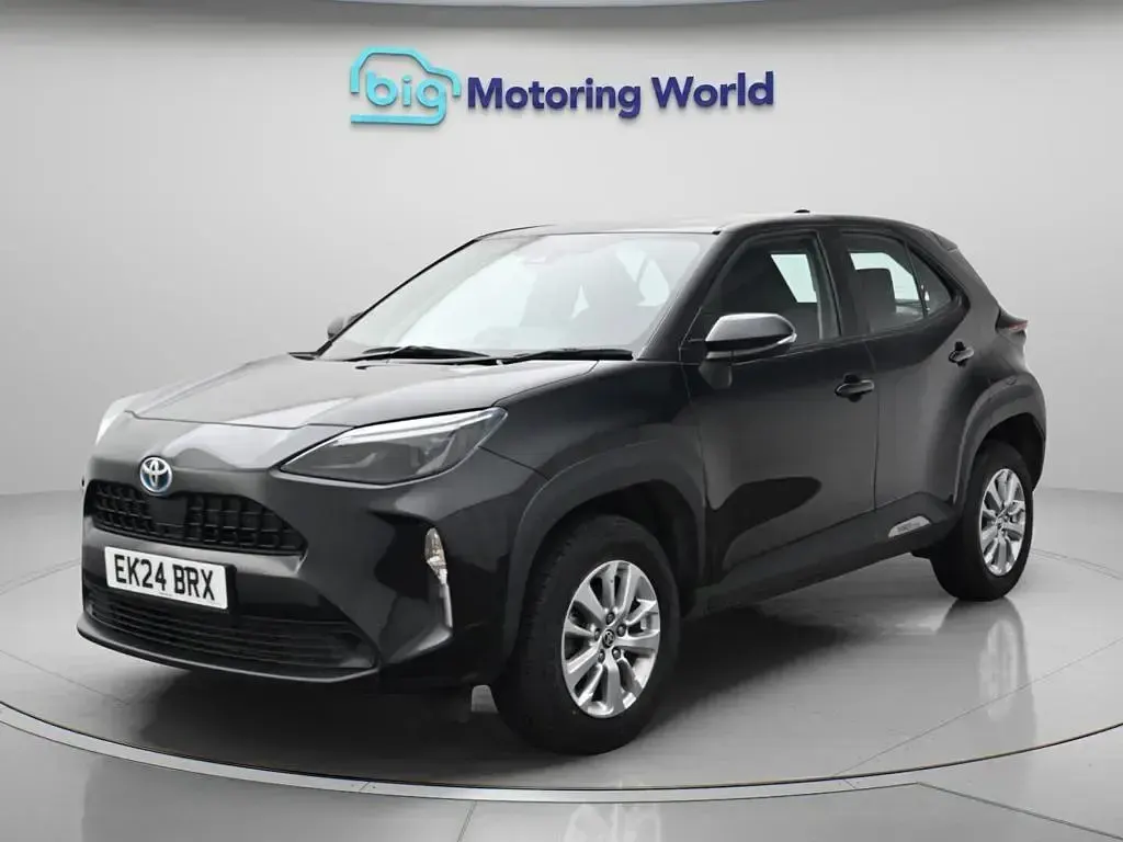 Used Toyota Yaris Cross 116 HP (85 kW) 2024 Black SUV