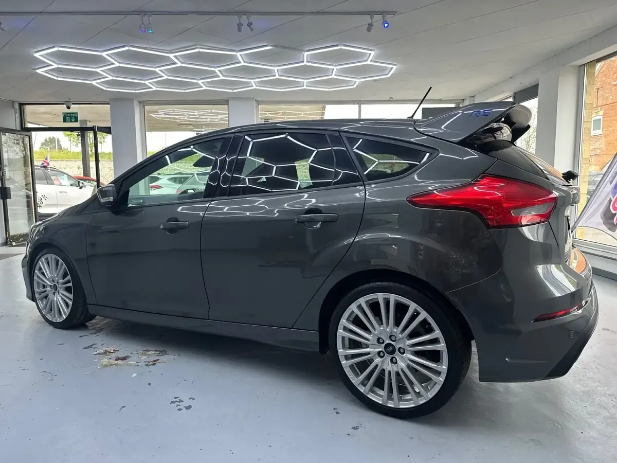 Used Ford Focus RS 350 HP (257 kW) 2017 Grey Hatchback