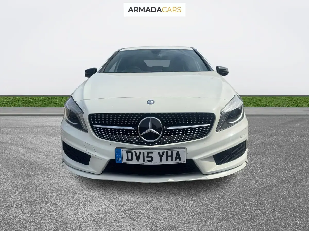 Käytetty Mercedes A200 AMG 2015 Valkoinen Viistoperä