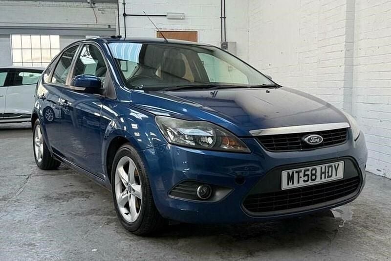 Blue Used 2009 Ford Focus Zetec Hatchback | £1,495 (Good price) - Image 1/1