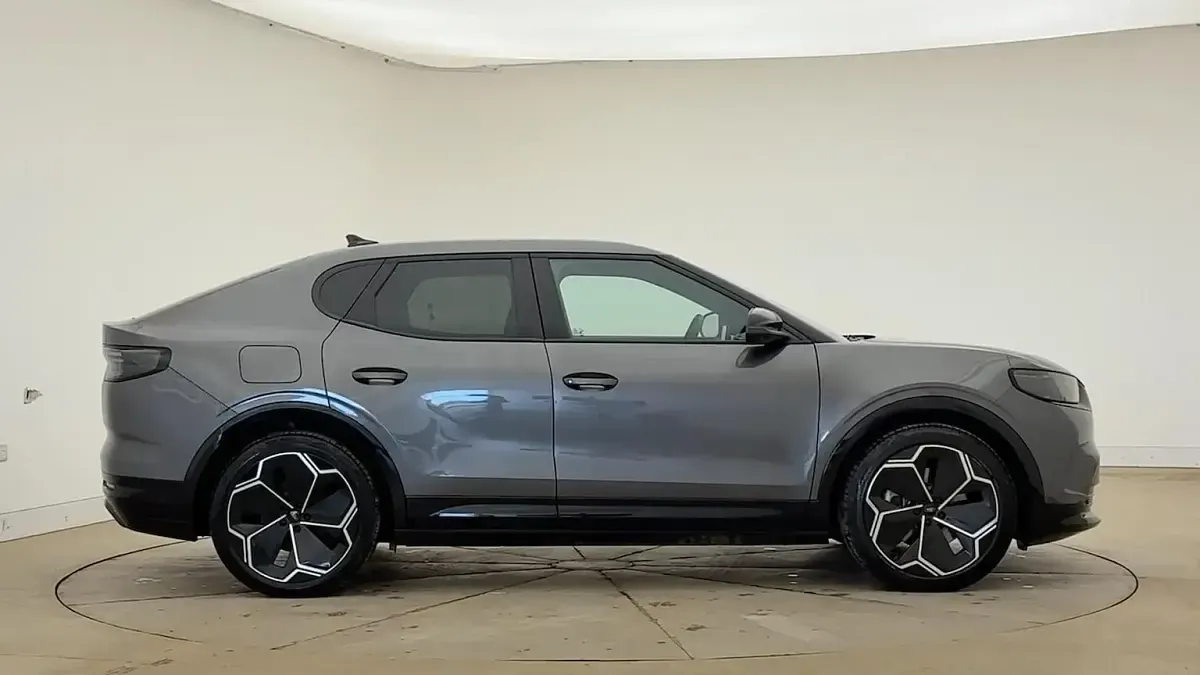 Used Ford Capri Premium 250 kW (340 HP) 2024 Magnetic (metallic) SUV