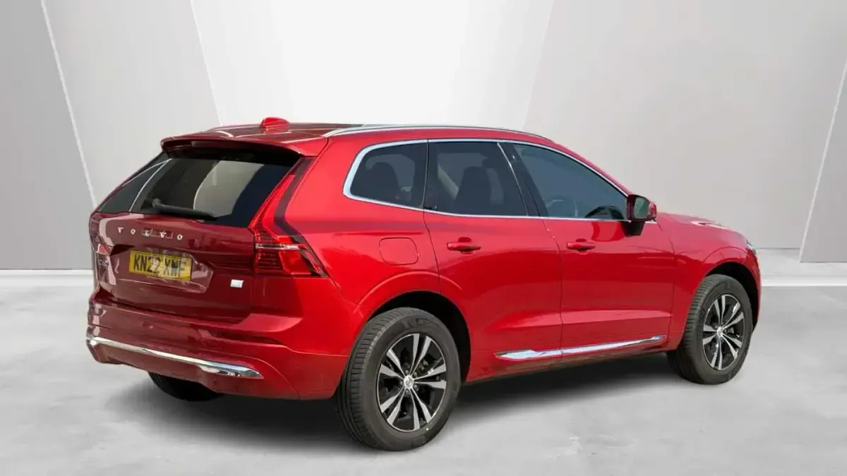 Used Volvo XC60 Inscription 350 HP (257 kW) 2022 Red SUV