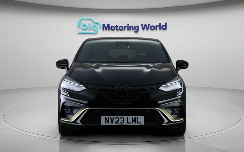 Used Renault Clio V Engineered 145 HP (106 kW) 2023 Black Hatchback