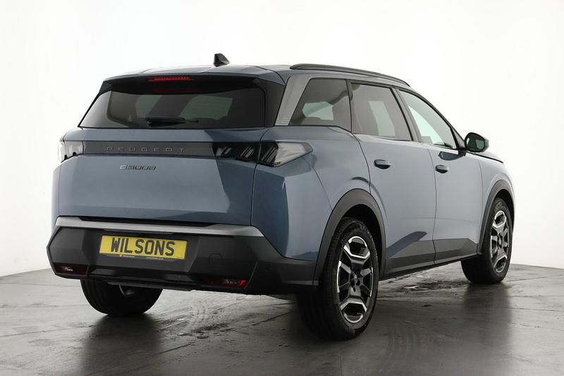 New Peugeot 5008 Allure 156 kW (213 HP) 2025 Estate