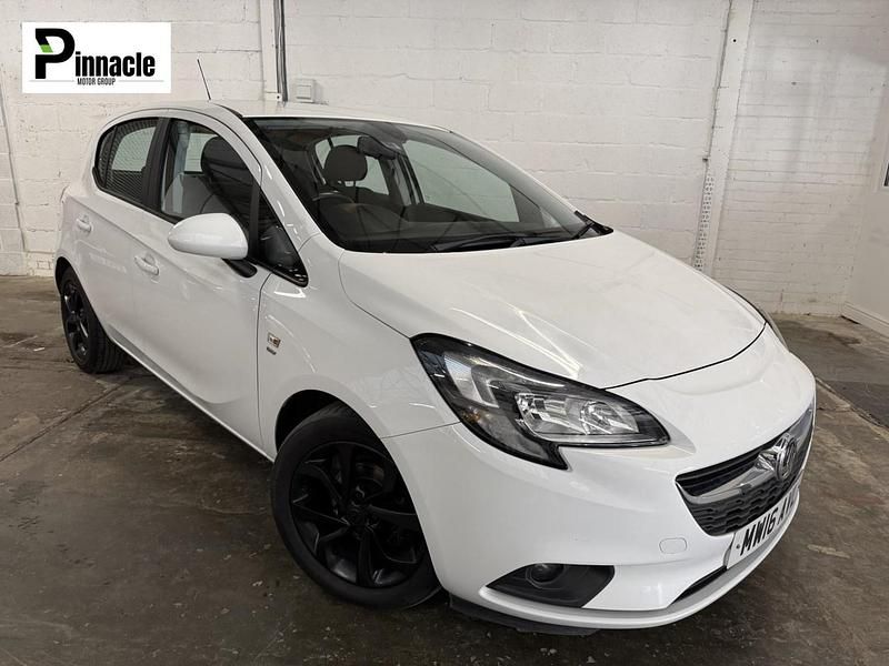 Used Vauxhall Corsa 90 HP (66 kW) 2016 White Hatchback