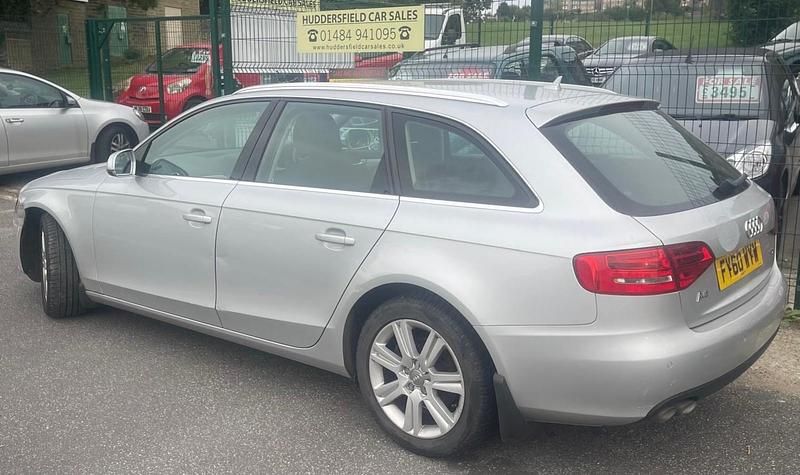 Used Audi A4 143 HP (105 kW) 2010 Silver Estate