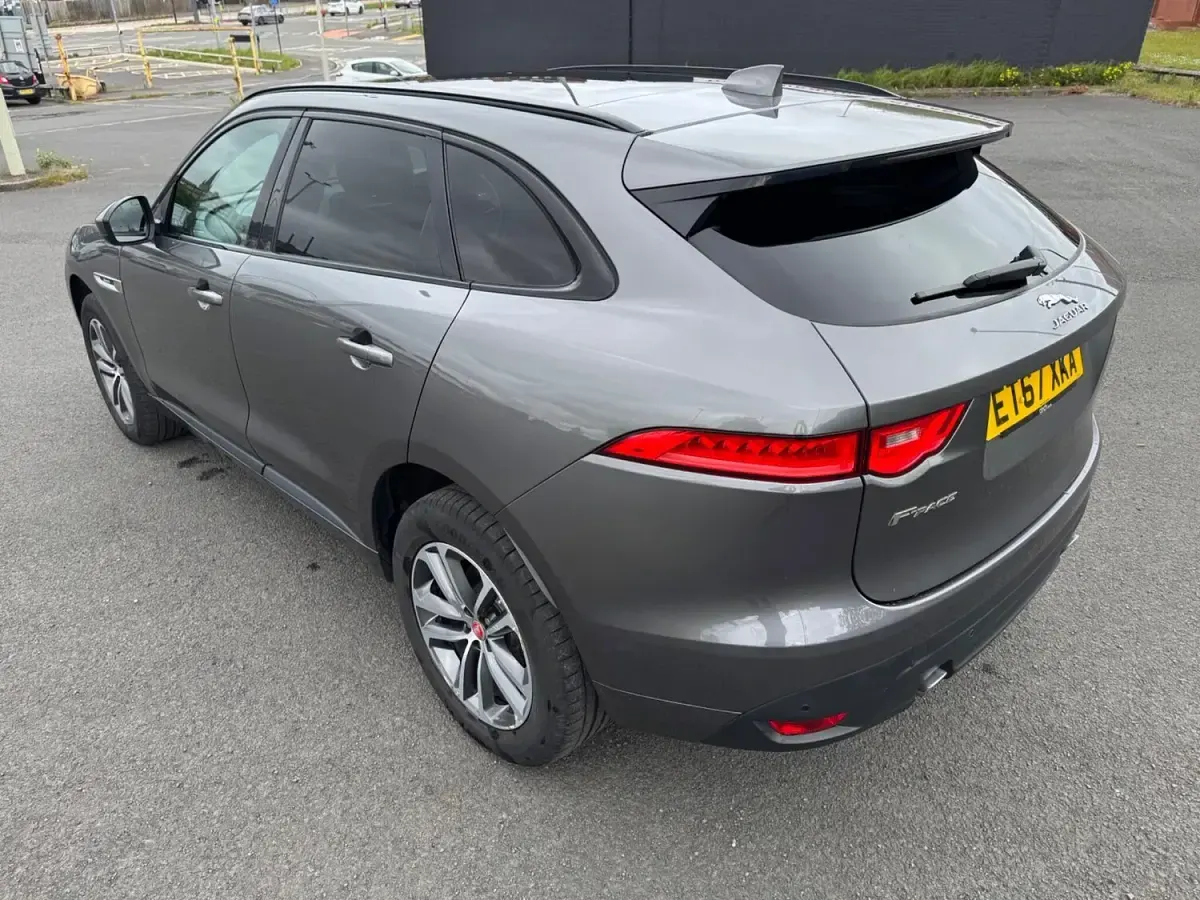 Used Jaguar F-Pace R-Sport 240 HP (176 kW) 2017 Grey SUV