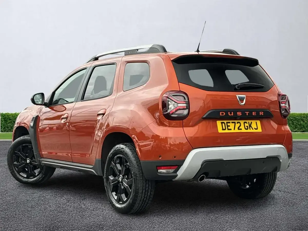 Used Dacia Duster Extreme 150 HP (110 kW) 2022 Orange SUV