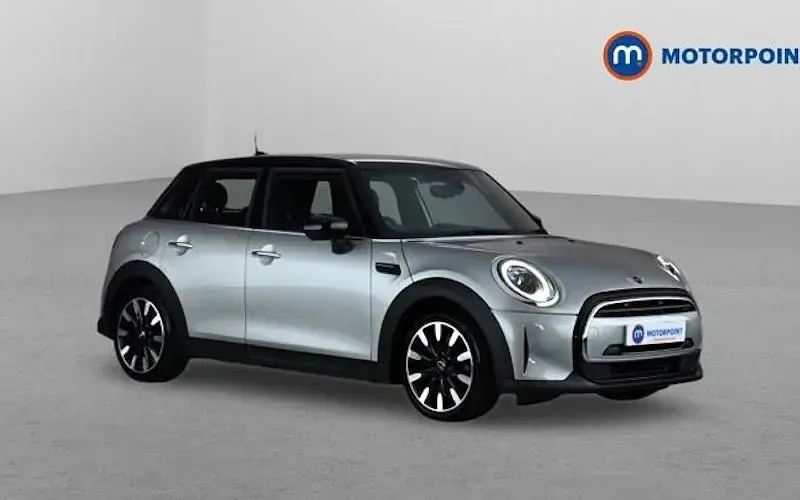 Used Mini Cooper Exclusive 136 HP (100 kW) 2024 Hatchback