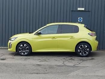 Used Peugeot 208 Allure 101 HP (74 kW) 2025 Yellow Hatchback