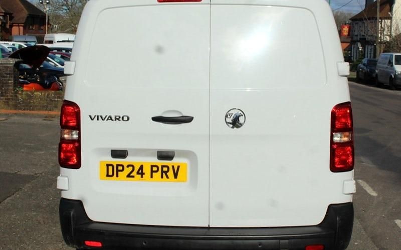 Used Vauxhall Vivaro 145 HP (106 kW) 2024 White MPV
