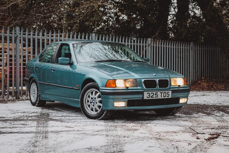Morea green Used 1997 BMW 325 Sedan | £12,000 - Image 1/3