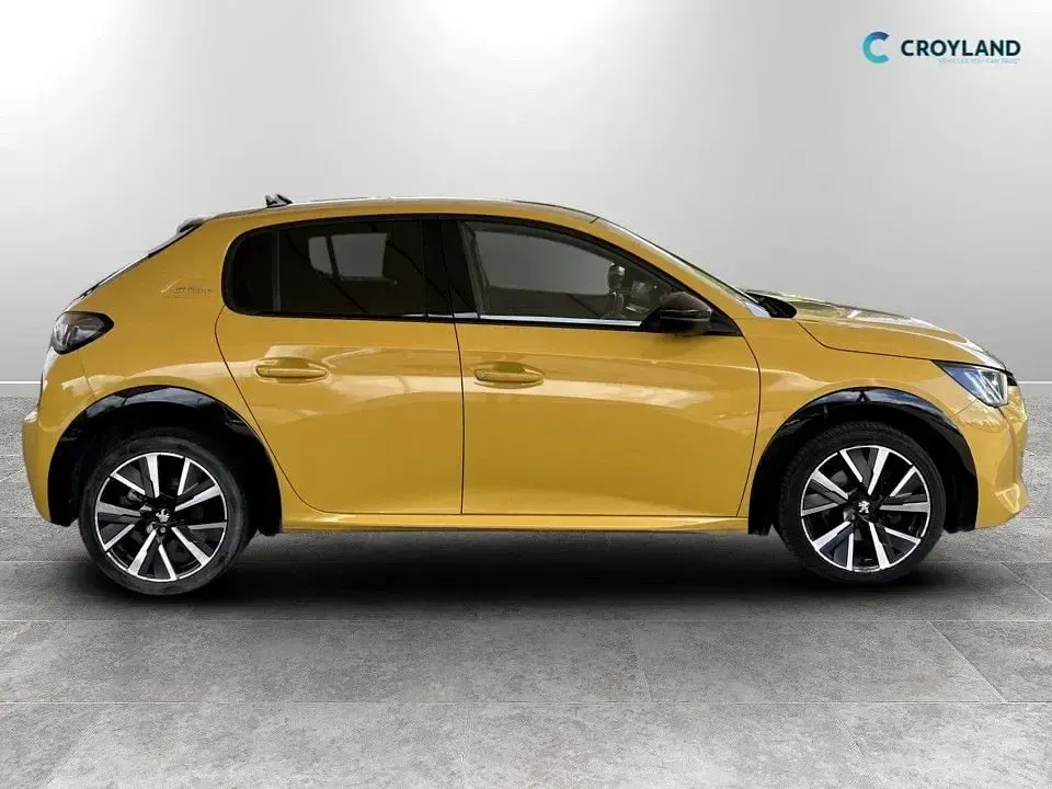 Used Peugeot 208 GT-line 130 HP (95 kW) 2020 Yellow Hatchback