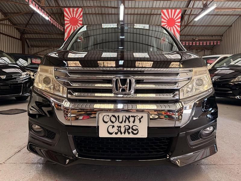 Używany Honda Stepwgn 2013 Czarny Minivan