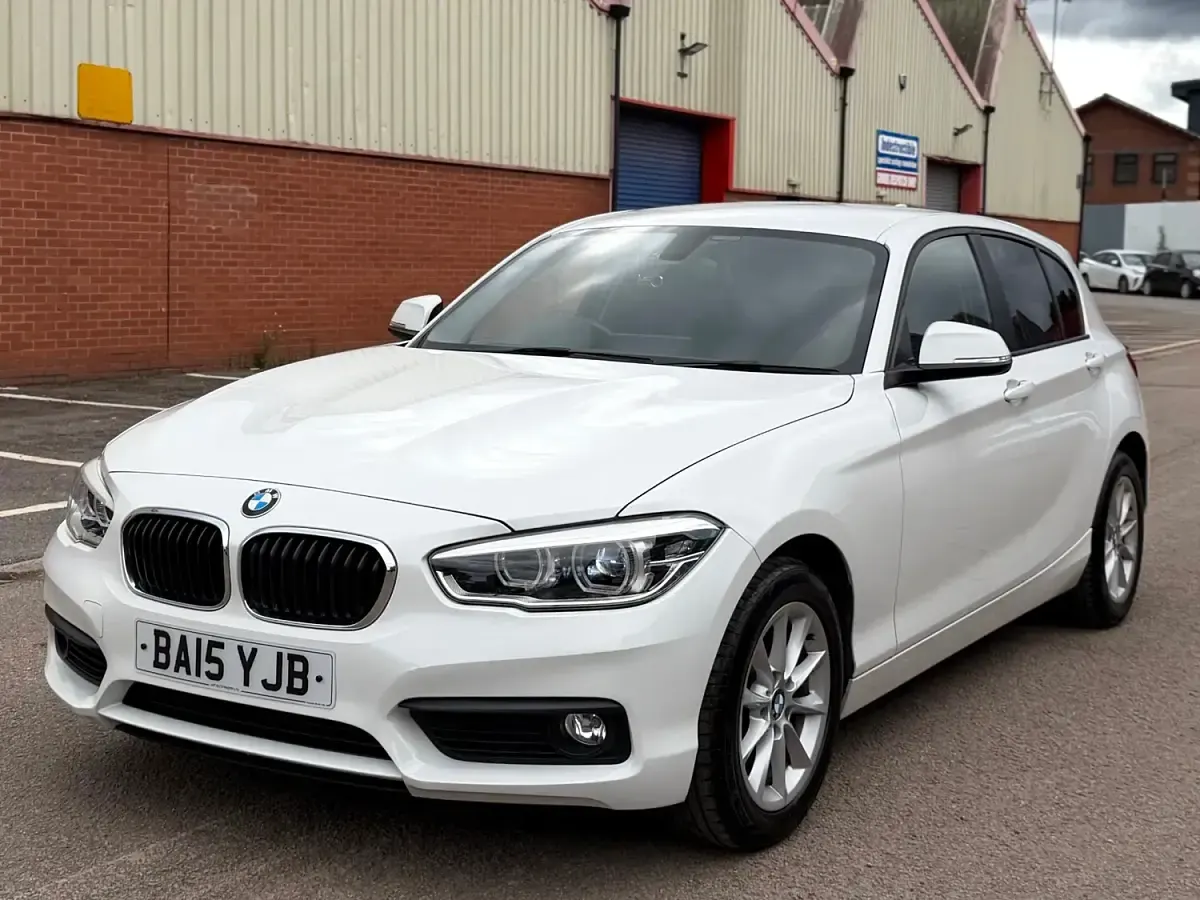 Used BMW 118 Sport Line 2015 White Hatchback