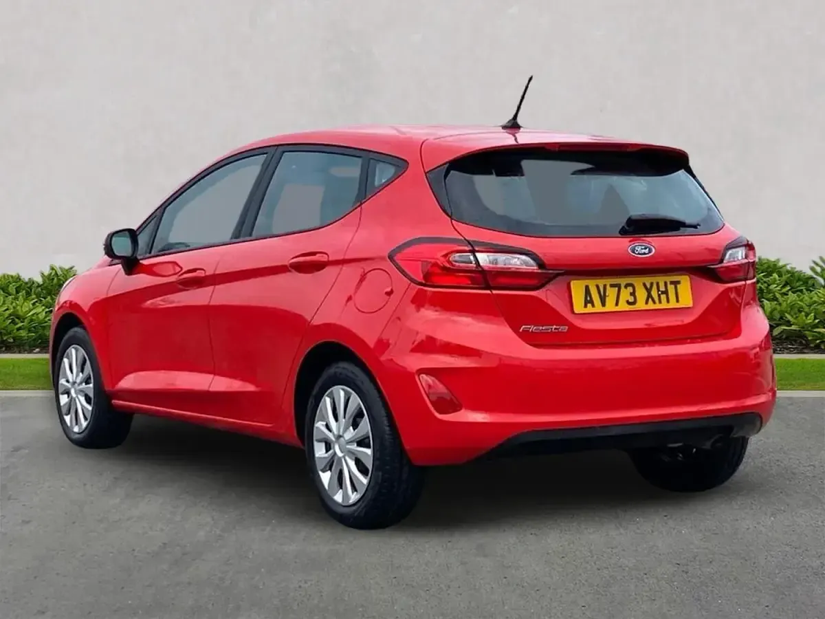 Second-hand Ford Fiesta Trend 2023 Roșu Hatchback