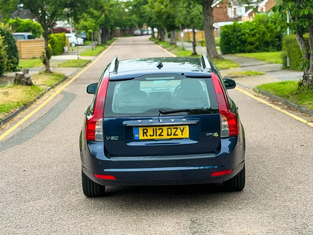 Used Volvo V50 SE Lux 115 HP (84 kW) 2012 Blue Estate