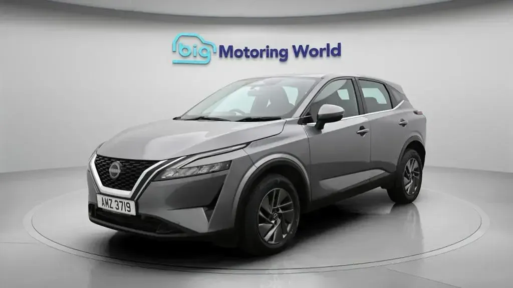 Used Nissan Qashqai Acenta Premium 140 HP (102 kW) 2023 Grey SUV