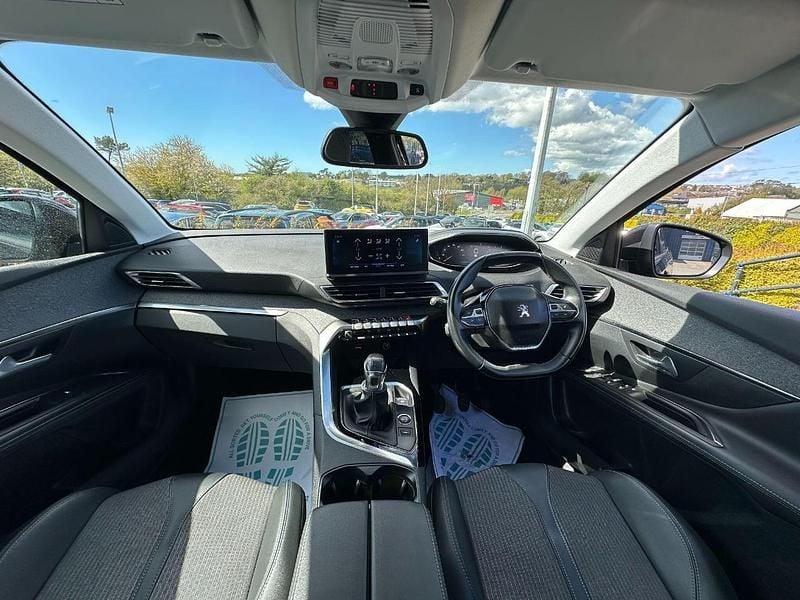 Used Peugeot 3008 Allure Premium 129 HP (94 kW) 2021 Black SUV