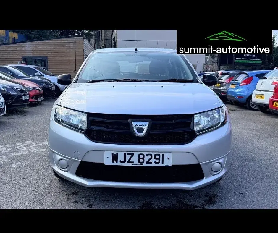 Used Dacia Sandero Ambiance 75 HP (55 kW) 2015 Silver Hatchback