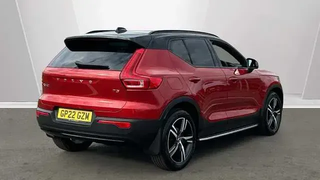 Usado Volvo XC40 R-Design 194 HP (142 kW) 2022 Vermelho SUV