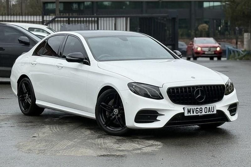 Used Mercedes E220 AMG line 2018 White Sedan