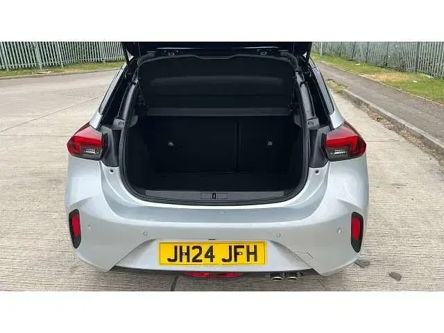 Usado Vauxhall Corsa 131 CV (96 kW) 2024 Gris Utilitario