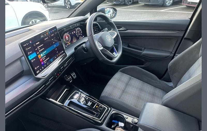 Used VW Golf VIII GTE 272 HP (200 kW) 2025 Black Hatchback