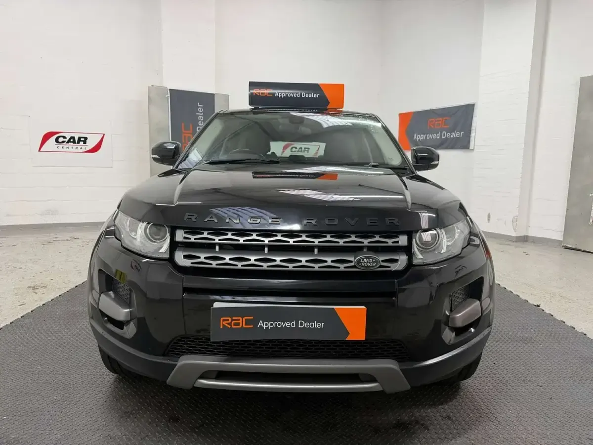 Used Land Rover Range Rover evoque Pure 150 HP (110 kW) 2012 Black SUV