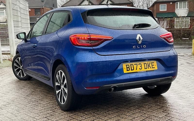 Used Renault Clio V Evolution 90 HP (66 kW) 2023 Hatchback