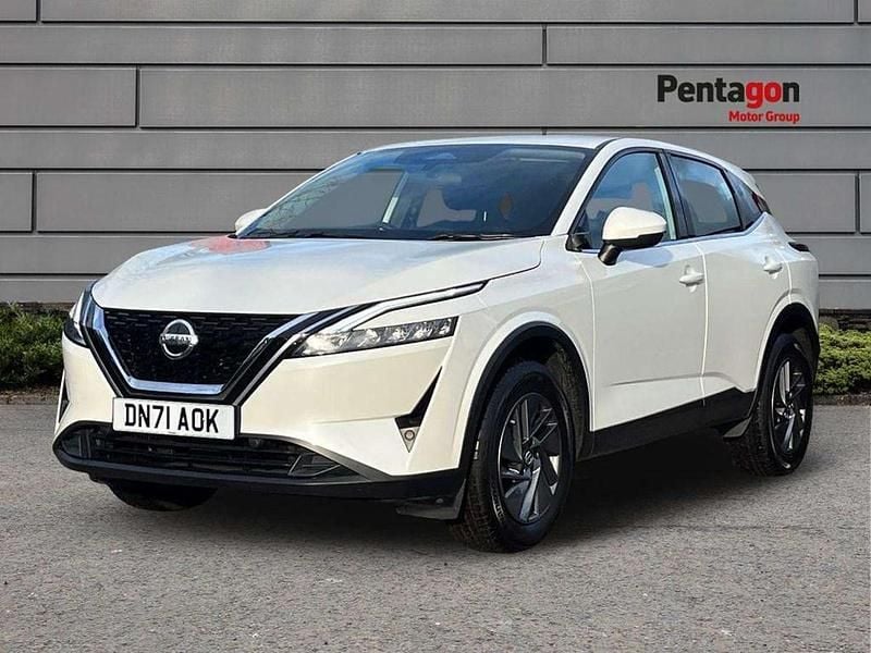 Used Nissan Qashqai Acenta Premium 155 HP (114 kW) 2021 White SUV