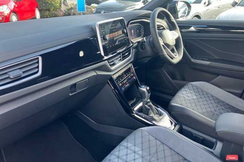 Used VW T-Roc R-line 150 HP (110 kW) 2025 SUV