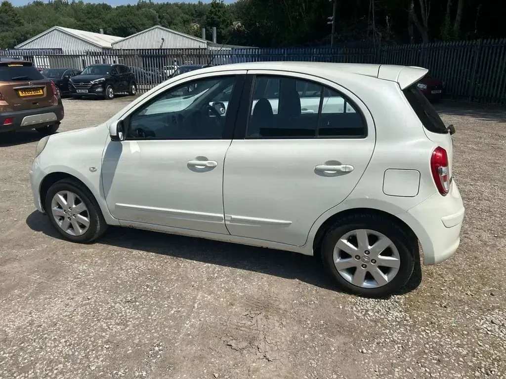Used Nissan Micra Acenta 98 HP (72 kW) 2012 White Hatchback