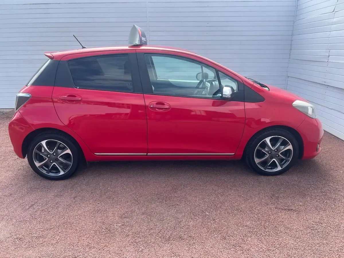 Used Toyota Yaris Trend 2014 Red Hatchback