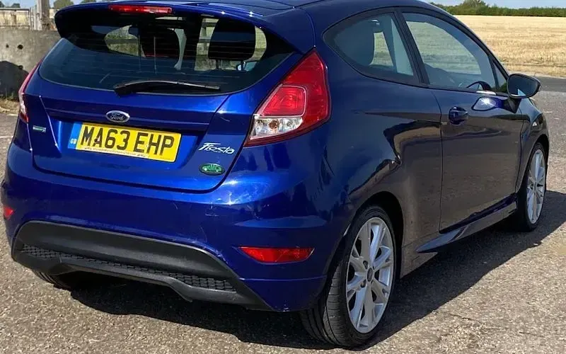 Used Ford Fiesta Zetec 125 HP (91 kW) 2013 Blue Hatchback