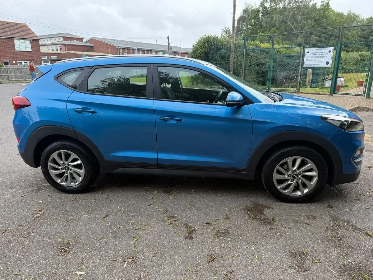 Used Hyundai Tucson SE 136 HP (100 kW) 2016 Blue SUV