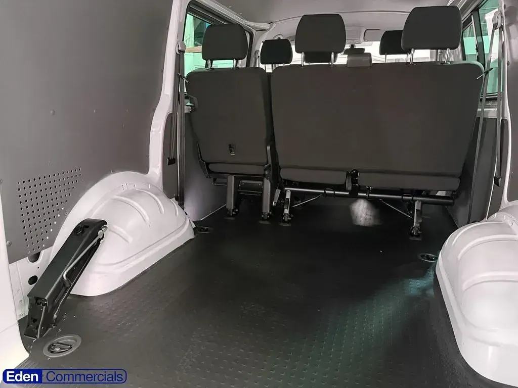 Used VW T7 Highline 2025 White Van
