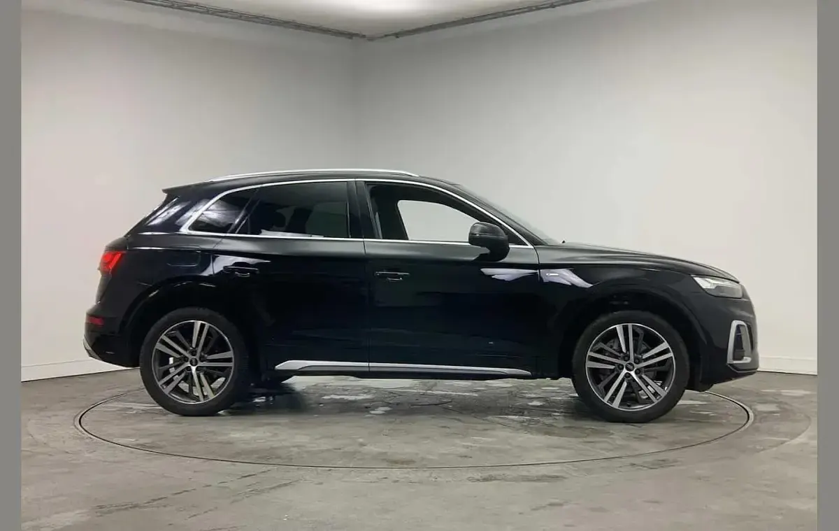 Begagnad Audi Q5 S-Line 261 HK (191 kW) 2022 Svart SUV