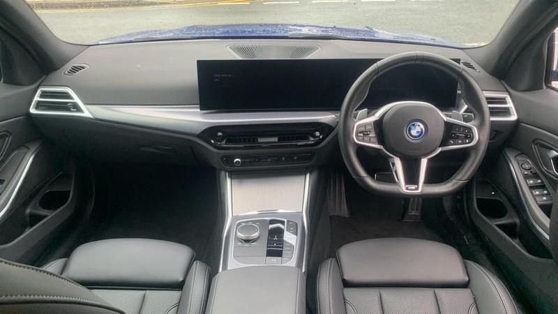 Used BMW 330e M Sport 288 HP (211 kW) 2025 Blue