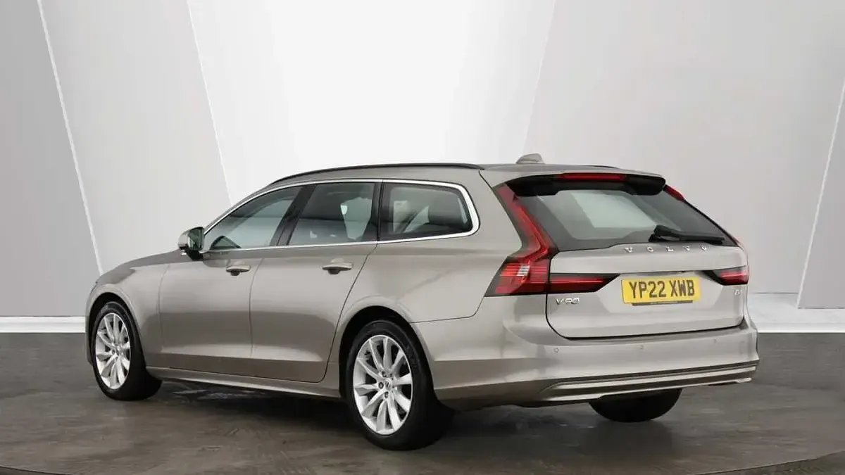 Used Volvo V90 Momentum 2022 Grey Estate