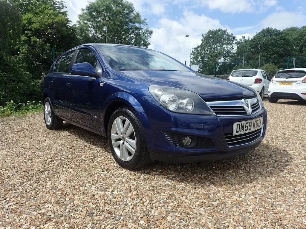 Used Vauxhall Astra 115 HP (84 kW) 2009 Blue Hatchback