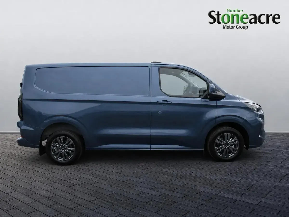 New Ford Transit Custom Limited 136 HP (100 kW) 2026 Blue Van