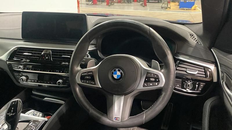 Used BMW 520 M Sport 190 HP (139 kW) 2021 Blue Sedan