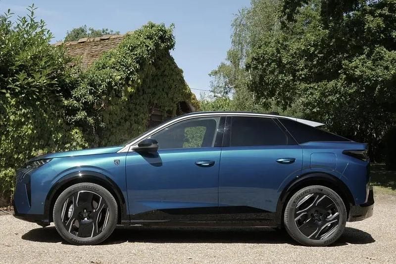 Used Peugeot e-3008 GTi 156 kW (213 HP) 2024 White SUV