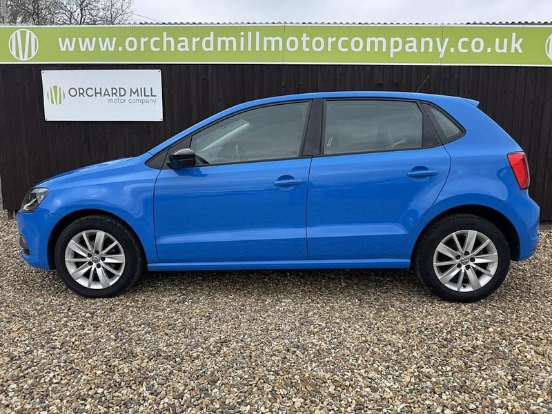 Begagnad VW Polo SE 2015 Blå Halvkombi