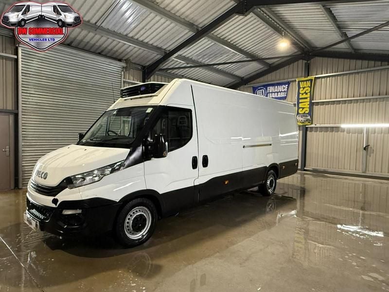 Used Iveco Daily 140 HP (102 kW) 2018 White Van