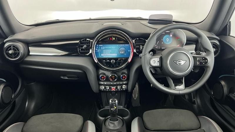 Used Mini John Cooper Works Hatch 228 HP (167 kW) 2023 Green Hatchback