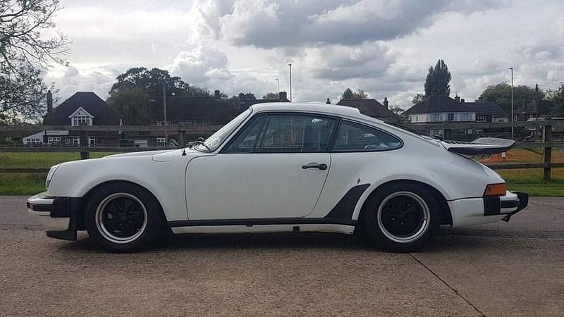 Used Porsche 911 210 HP (154 kW) 1976 White Coupe